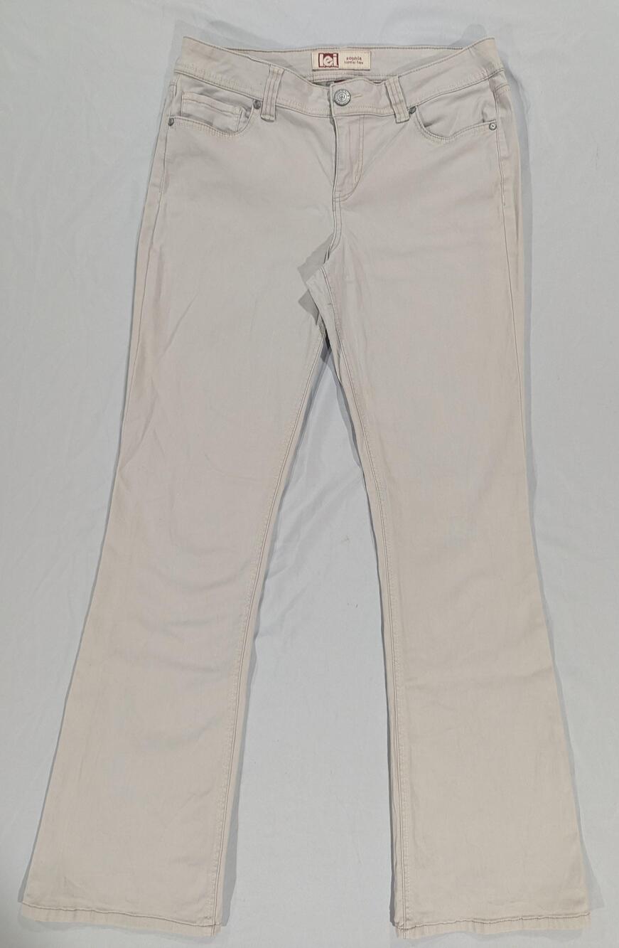 L.e.i. Jeans Juniors 11 Long Beige Light Wash Sophia Hipster Flare Stretch Denim